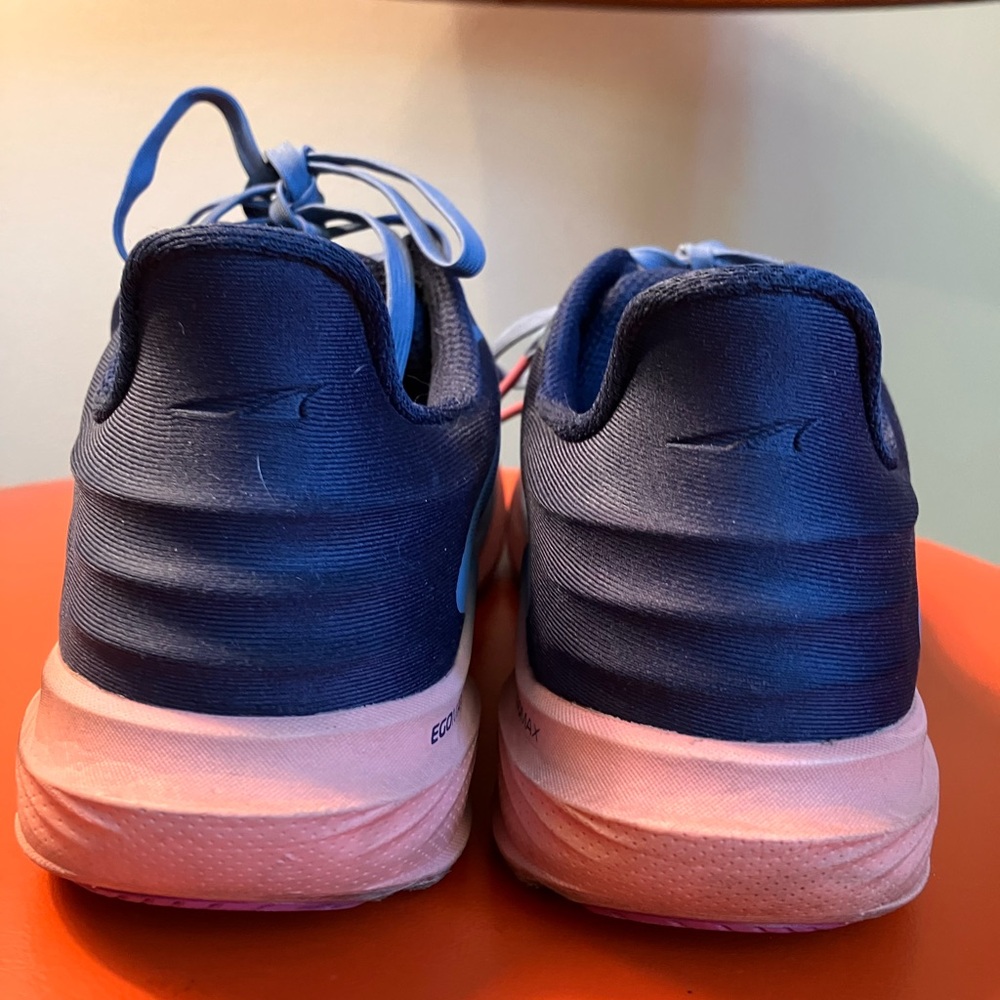 Altra Navy and Light Pink Athletic Shoes - Picture 4 of 10